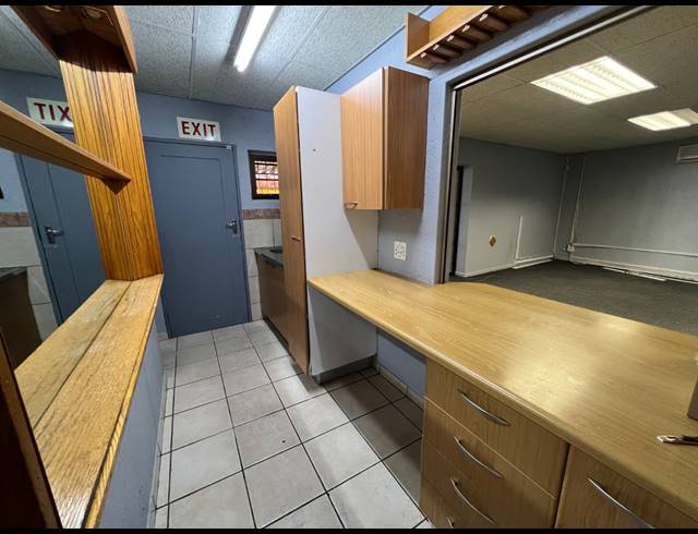 535M² OFFICE FOR SALE IN BENDOR